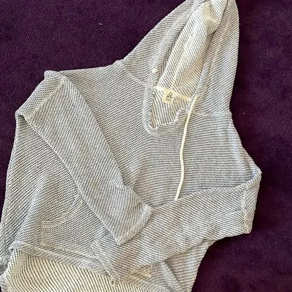 FREE ST Barth's Pullover - Picture 1 of 2